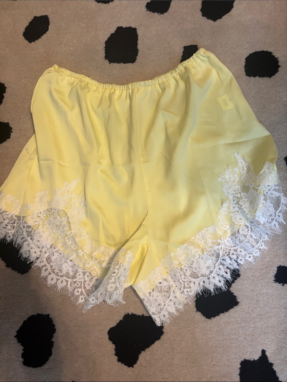 SHEIN Yellow Lace Trim Satin Shorts M/L